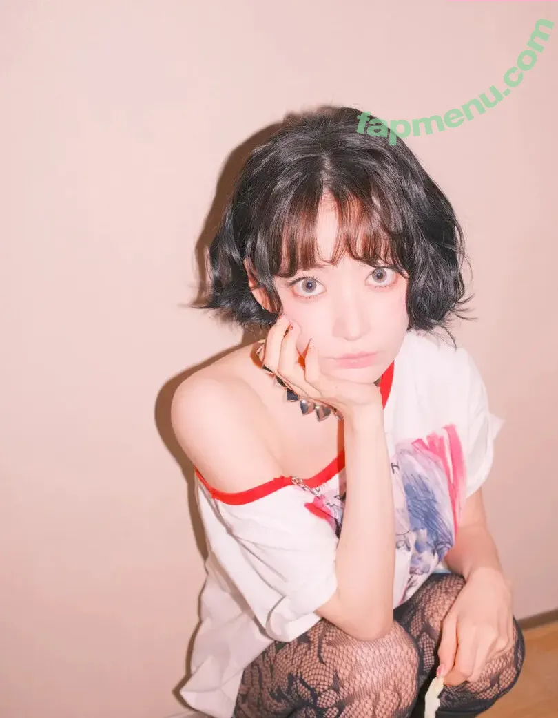 Sakura Miyawaki 宮脇 咲良 nude photo #0240 (39saku_chan / LESSERAFIM)