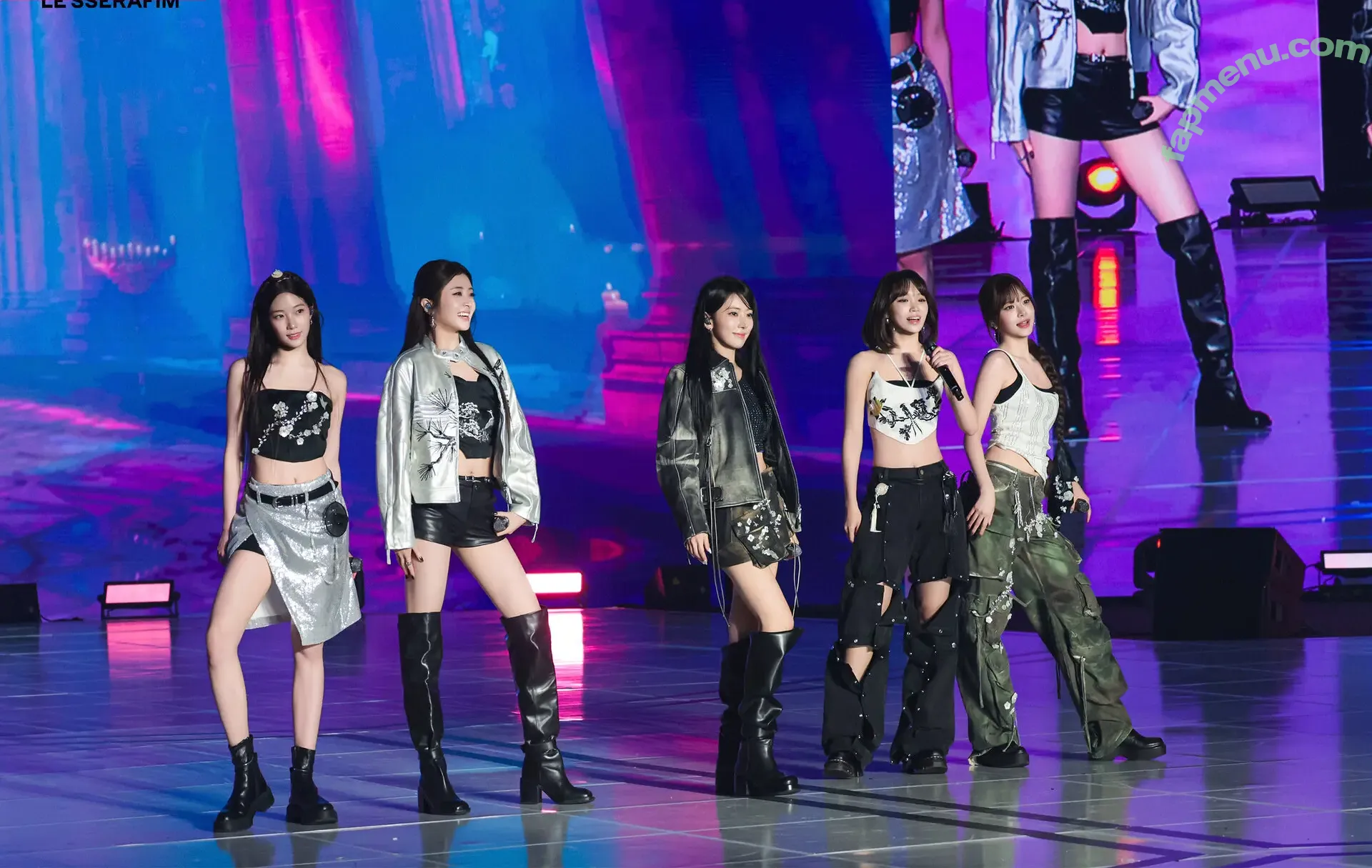 Sakura Miyawaki 宮脇 咲良 nude photo #0260 (39saku_chan / LESSERAFIM)