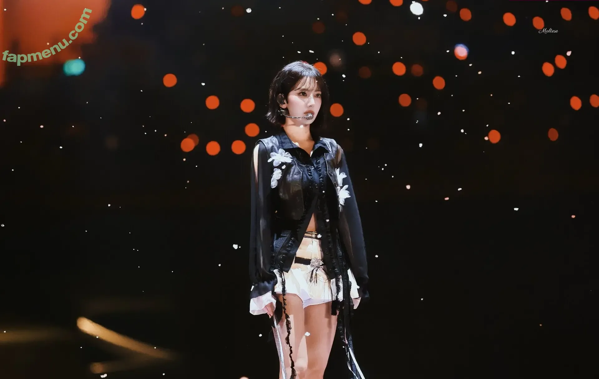 Sakura Miyawaki 宮脇 咲良 nude photo #0277 (39saku_chan / LESSERAFIM)