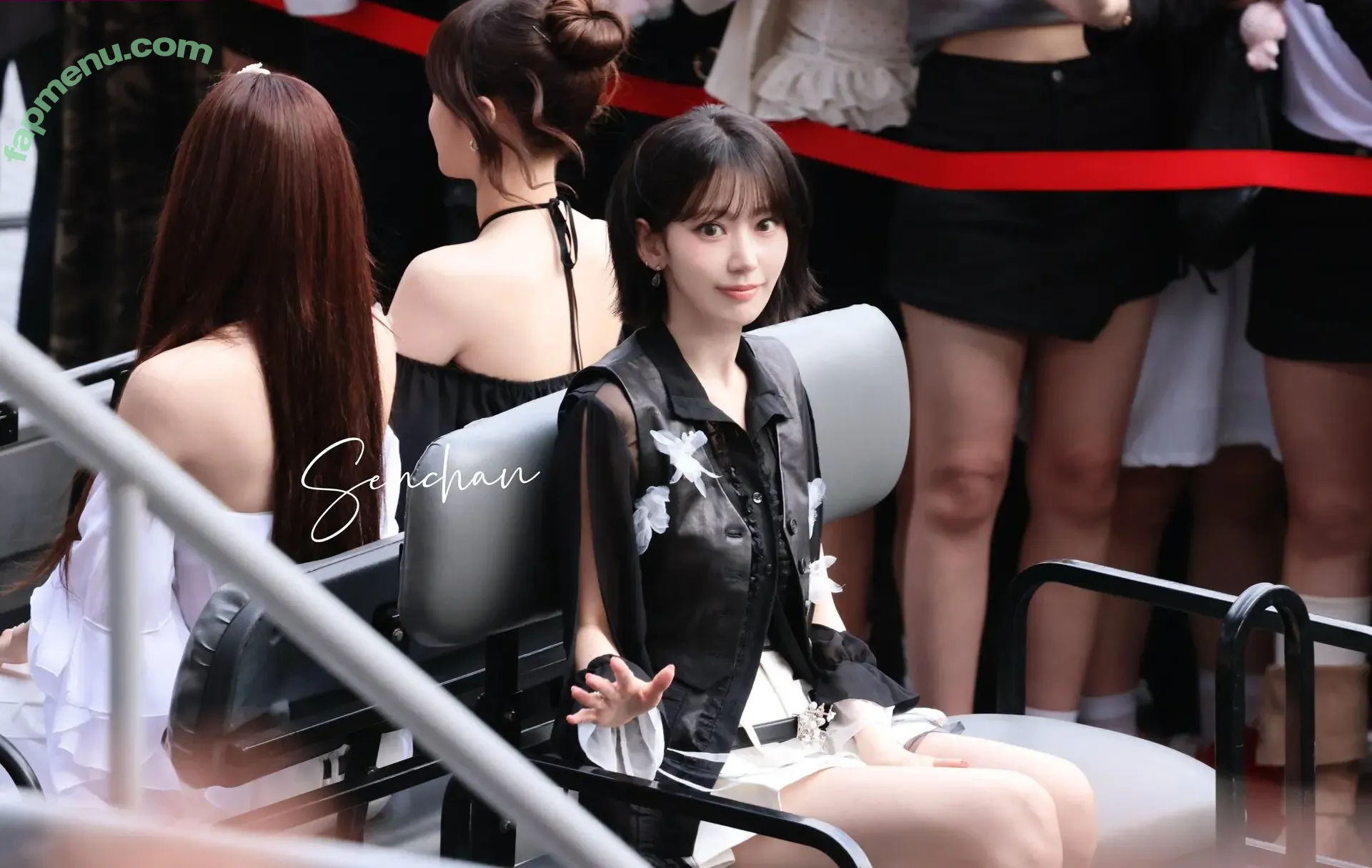 Sakura Miyawaki 宮脇 咲良 nude photo #0280 (39saku_chan / LESSERAFIM)