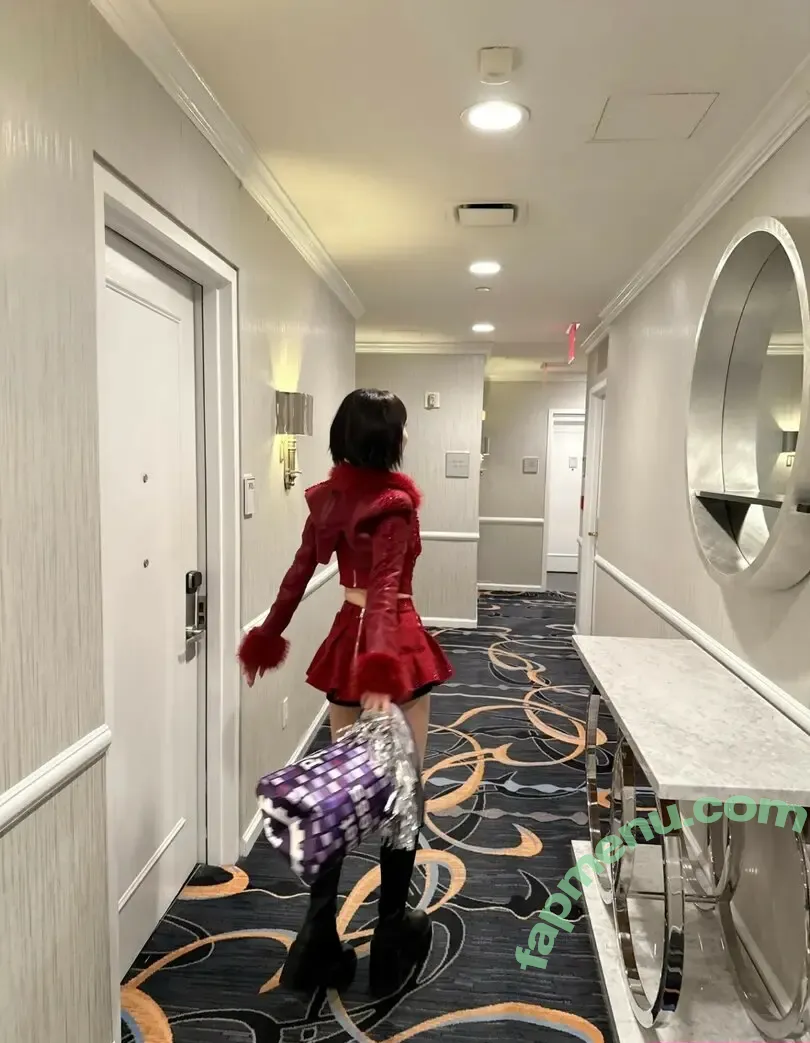 Sakura Miyawaki 宮脇 咲良 nude photo #0306 (39saku_chan / LESSERAFIM / SakuLe_Sserafim)