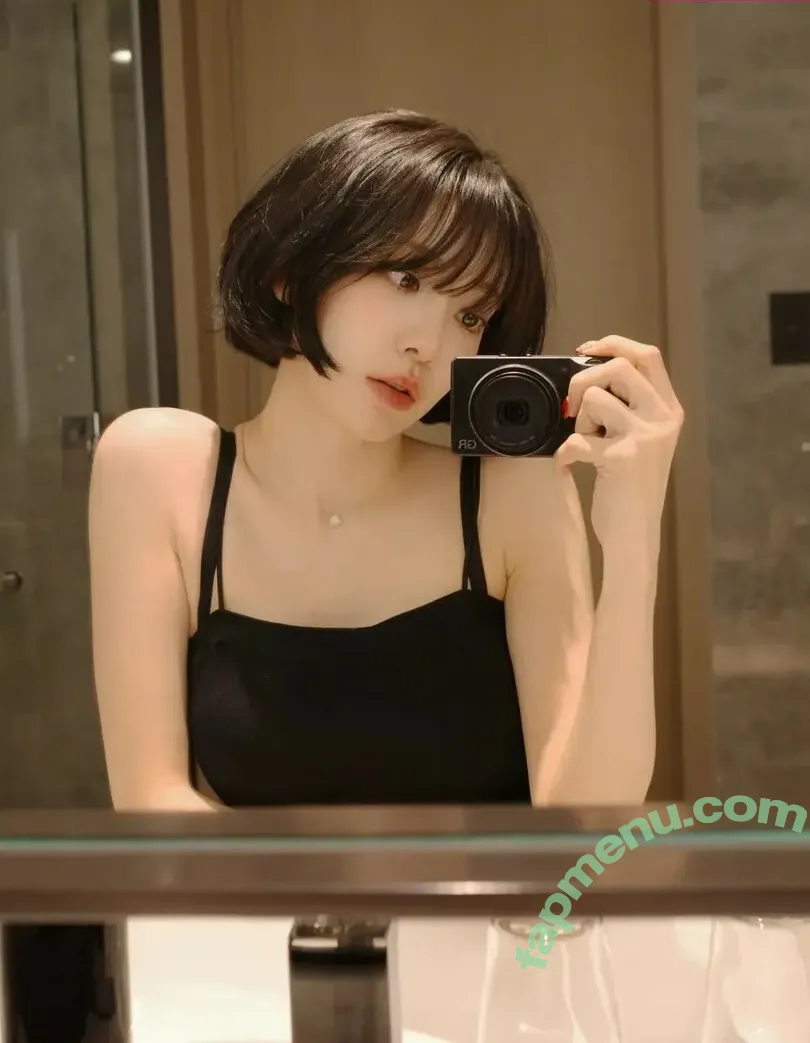 Sakura Miyawaki 宮脇 咲良 nude photo #0325 (39saku_chan / LESSERAFIM / SakuLe_Sserafim)