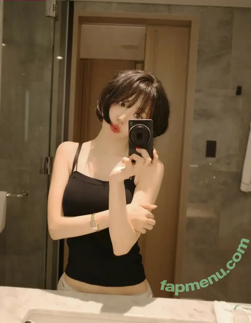 Sakura Miyawaki 宮脇 咲良 nude photo #0328 (39saku_chan / LESSERAFIM / SakuLe_Sserafim)