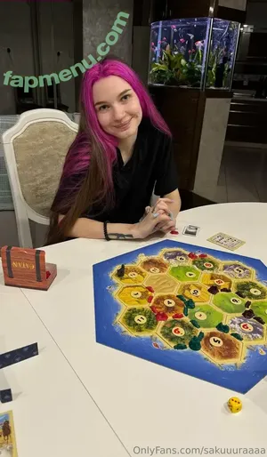 sakuuuraaaa / CosmicGlimpse / miablooom / miasakuraa / sakuuuraaaaa nude photo #0028