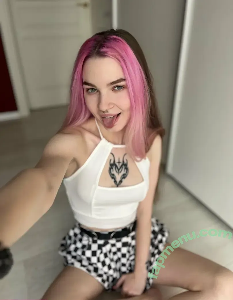 sakuuuraaaa nude photo #0027 (CosmicGlimpse / miablooom / miasakuraa / sakuuuraaaaa)