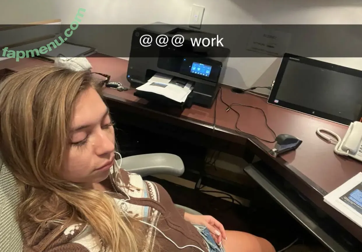 Salah Jeffries nude photo #0039 (seemaje)