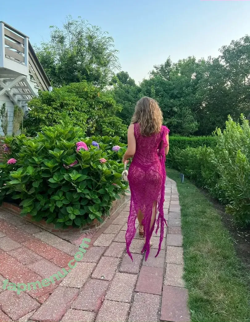 Salah Jeffries nude photo #0053 (seemaje)