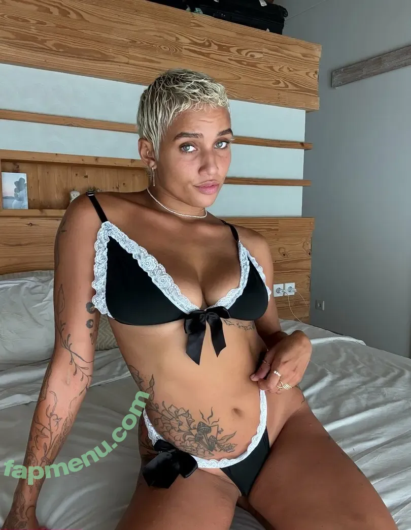 salahbrooks nude photo #0084 (salah.brooks)