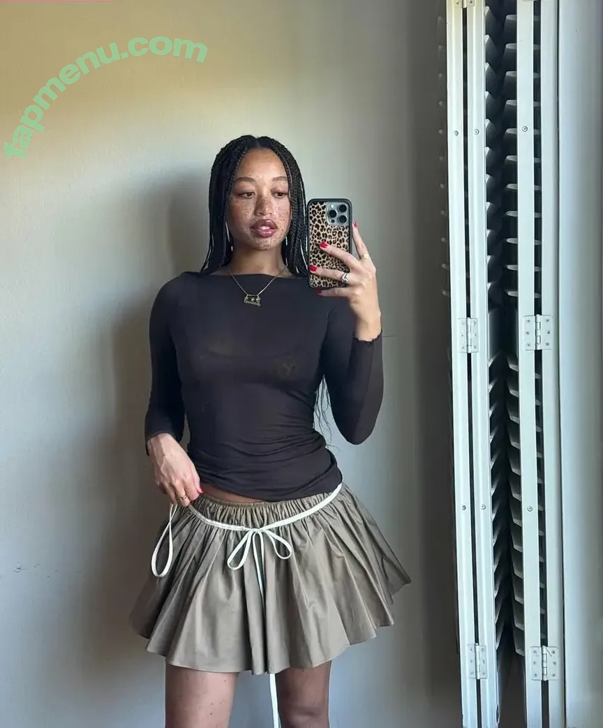 Salem Mitchell nude photo #0015 (nonsalemwitch / salemmitchell)