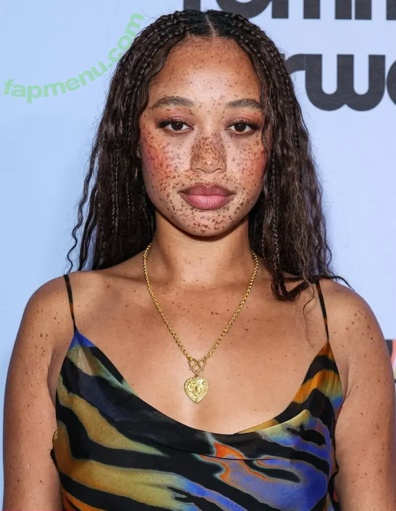 Salem Mitchell nude photo #0039 (nonsalemwitch / salemmitchell)