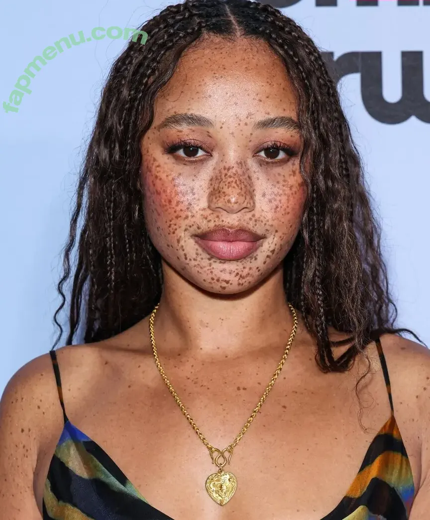 Salem Mitchell nude photo #0040 (nonsalemwitch / salemmitchell)