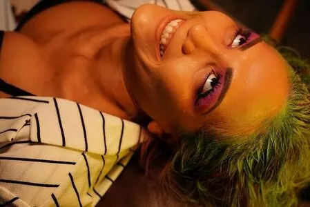 Salina De La Renta / notfriends / salinadelarenta nude photo #0019