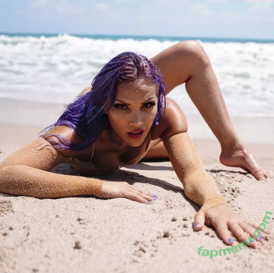 Salina De La Renta nude photo #0034 (notfriends / salinadelarenta)