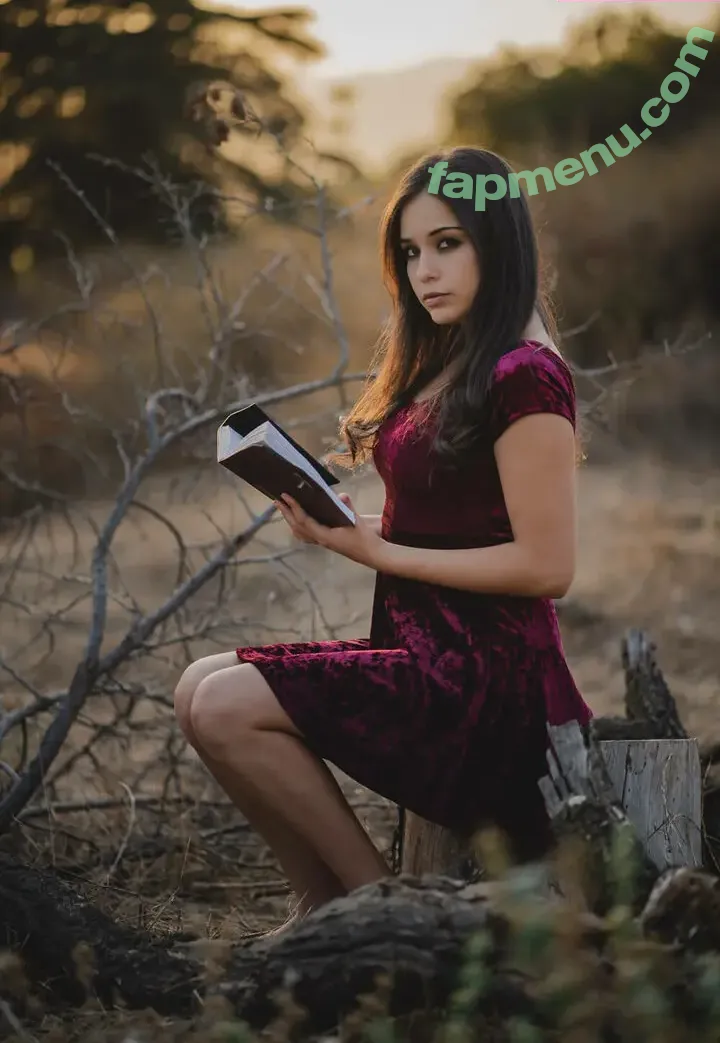 Sally Calle nude photo #0003 (sallys_world_ / u50995272)