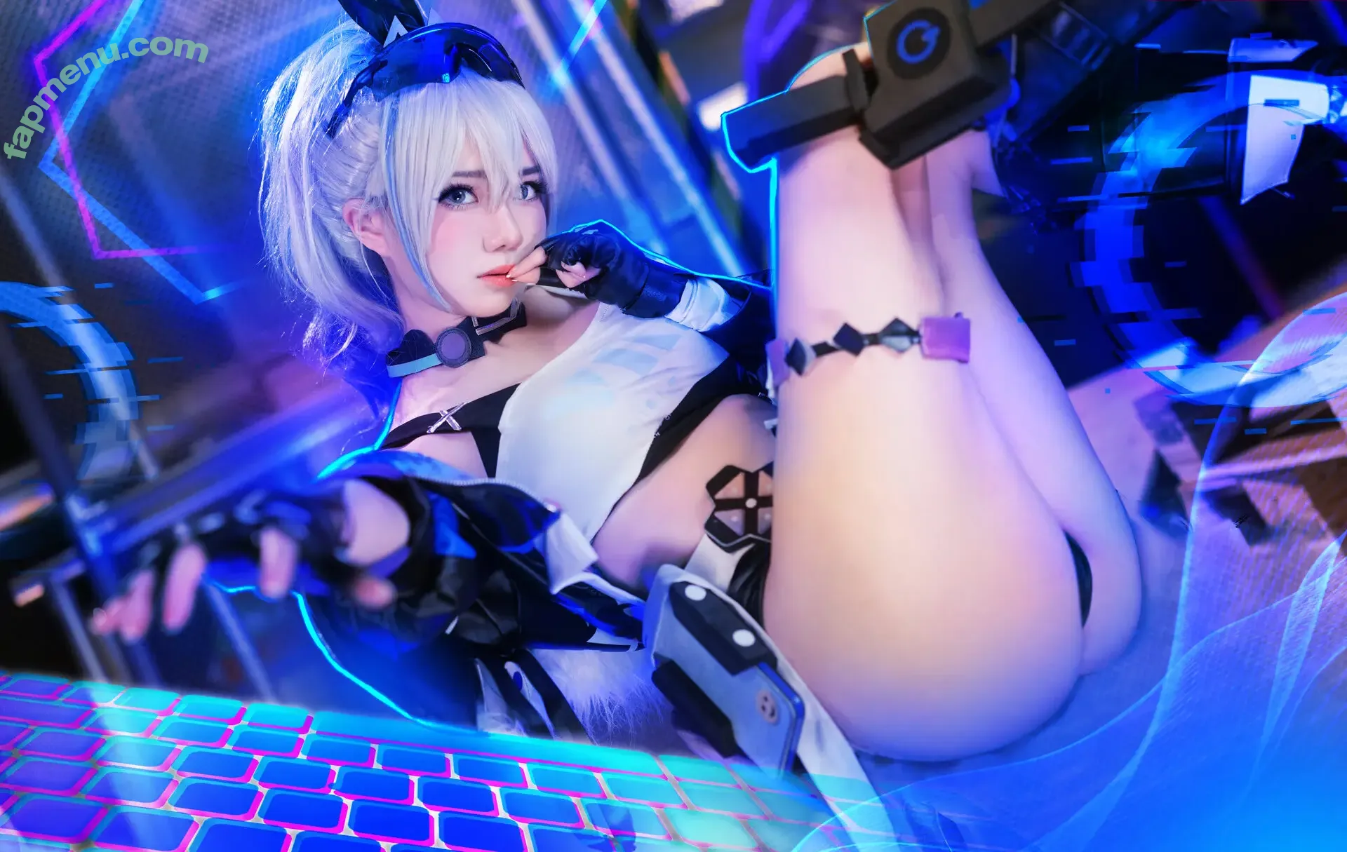 Sally Dorasnow nude photo #2703 (iamdorasnow)