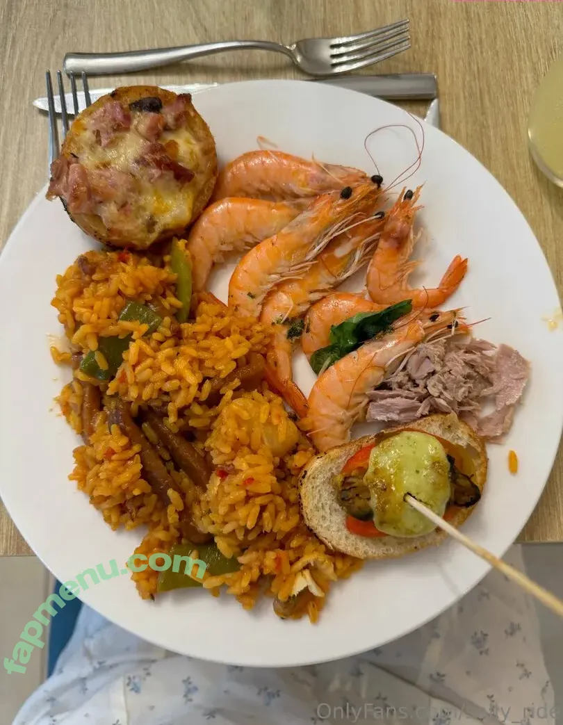 sally-ride nude photo #0074 (angelina.meow / angelina_kitty / sally_ride / sally_ride_es)