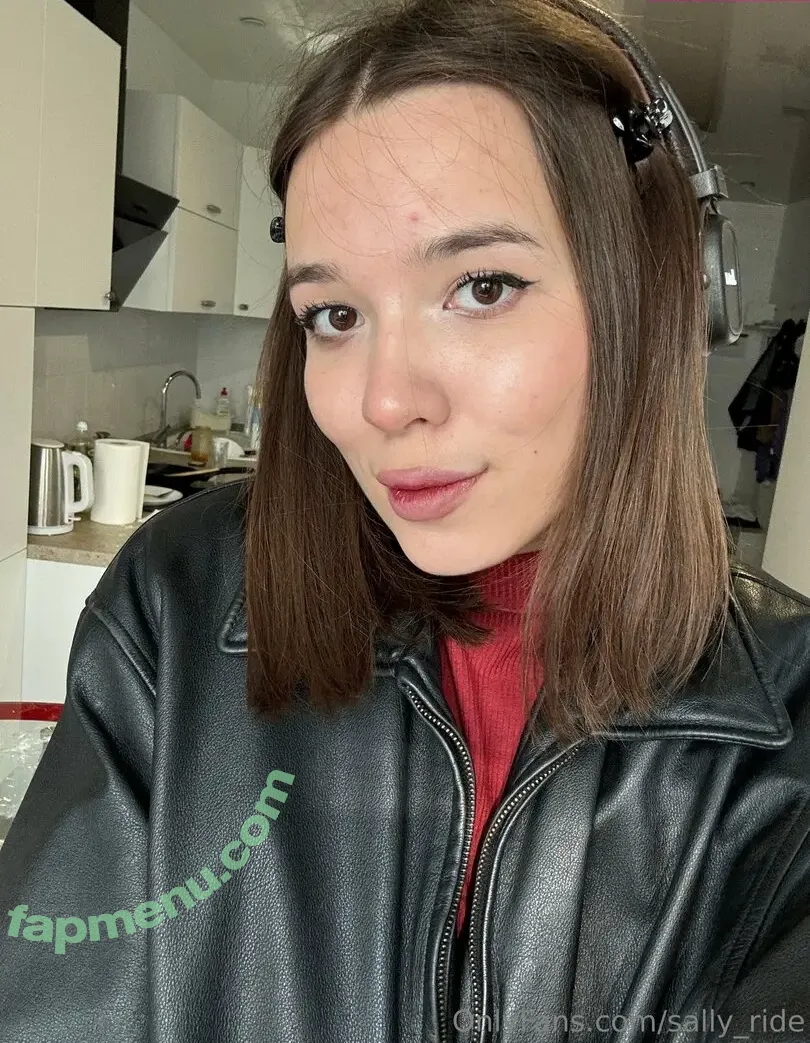 sally-ride nude photo #0075 (angelina.meow / angelina_kitty / sally_ride / sally_ride_es)