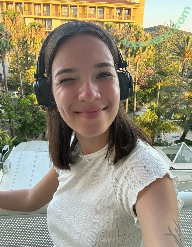 sally-ride nude photo #0079 (angelina.meow / angelina_kitty / sally_ride / sally_ride_es)