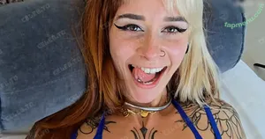 Sallydinosaur nude photo #0124