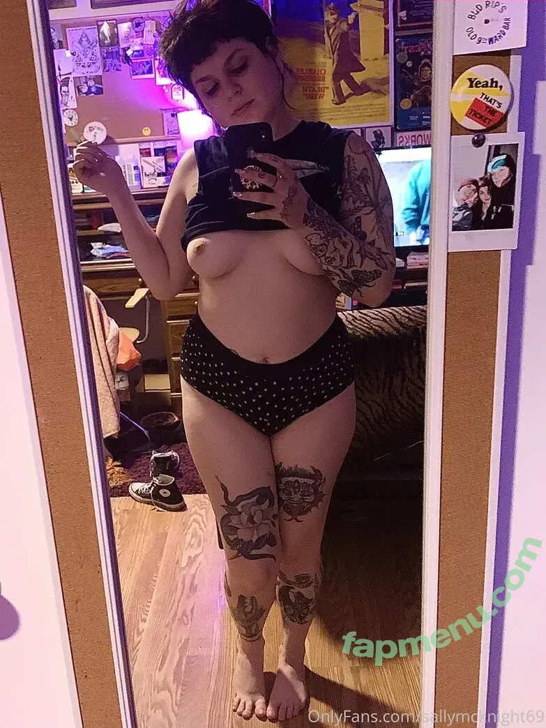 sallymcknight69 nude photo #0001 (sally.moon69)