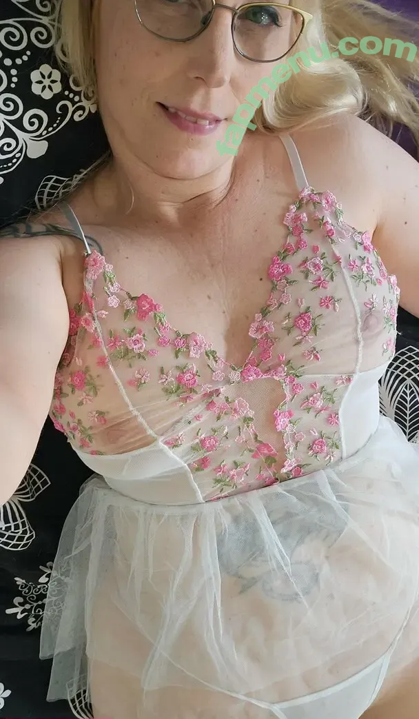 Sallysecret nude photo #0024 (Sally_Secret / sally_moon1)