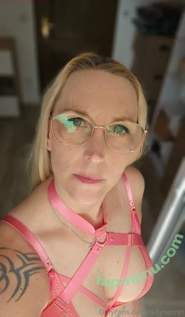 Sallysecret nude photo #0079 (Sally_Secret / sally_moon1)