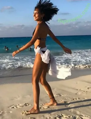 Salma Abu Deif / salmaabudeif nude photo #0007