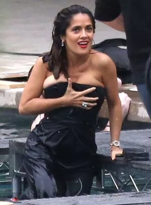 Salma Hayek / salmahayek nude photo #2947