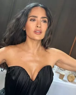 Salma Hayek / salmahayek nude photo #3418