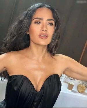 Salma Hayek / salmahayek nude photo #3426