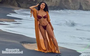 Salma Hayek / salmahayek nude photo #3666