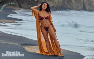 Salma Hayek / salmahayek nude photo #3704