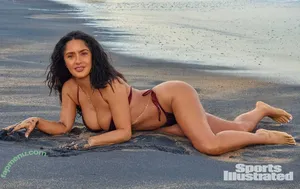 Salma Hayek / salmahayek nude photo #3709