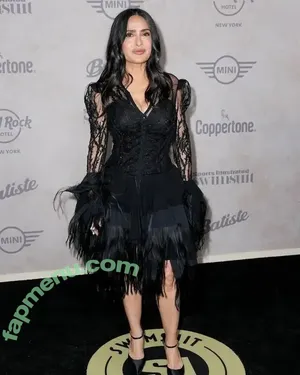 Salma Hayek / salmahayek nude photo #3753
