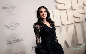 Salma Hayek / salmahayek nude photo #3792