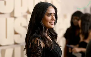 Salma Hayek / salmahayek nude photo #3795