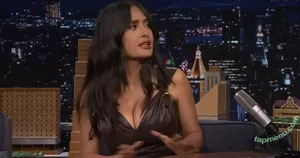 Salma Hayek / salmahayek nude photo #3824