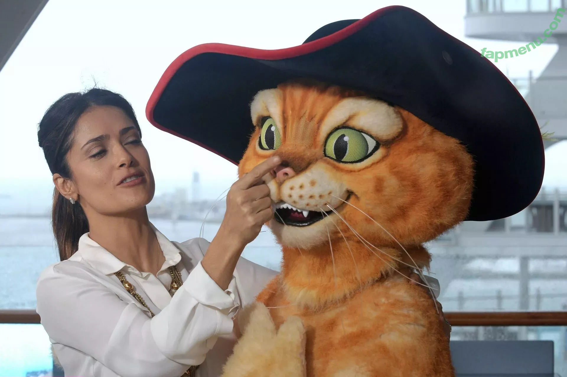 Salma Hayek nude photo #3171 (salmahayek)