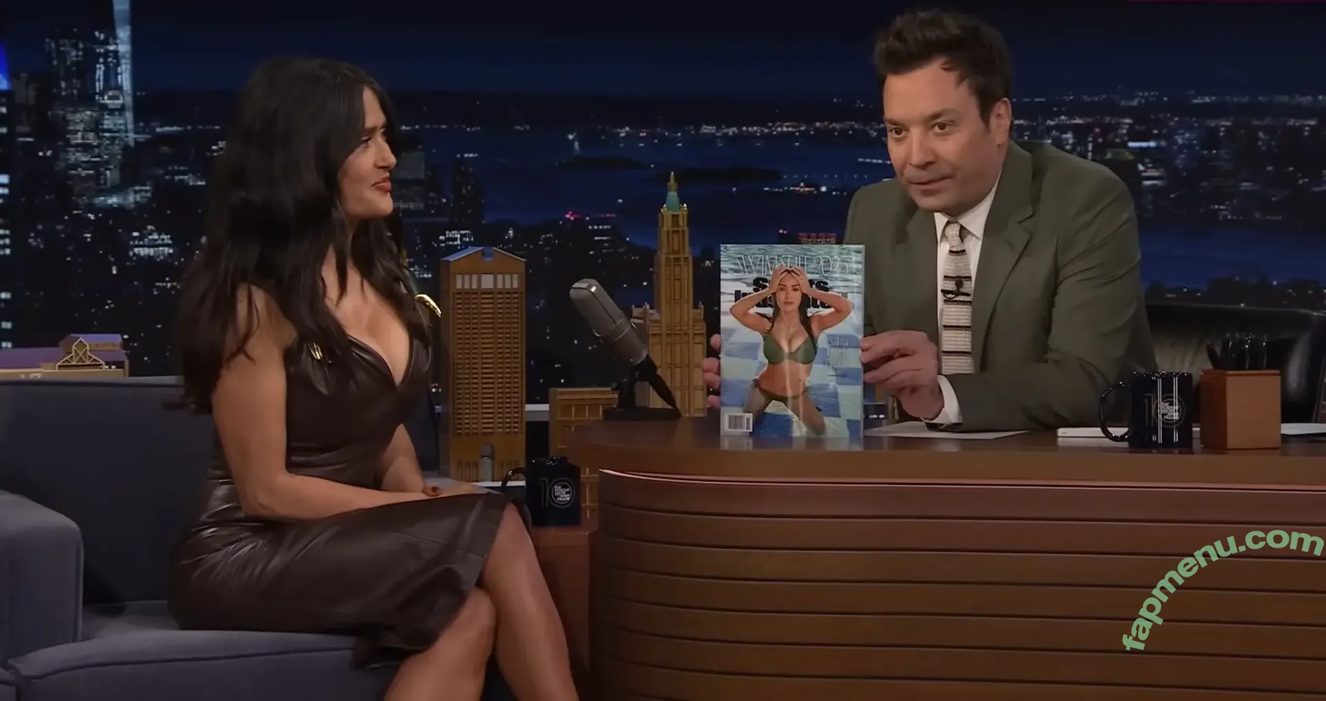Salma Hayek nude photo #3808 (salmahayek)