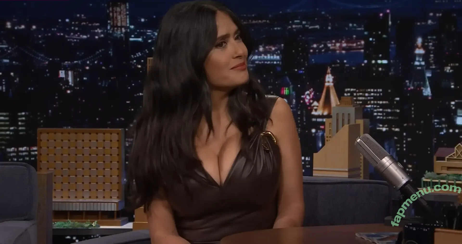 Salma Hayek nude photo #3813 (salmahayek)
