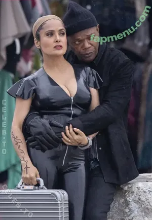 Salma Hayek / salmahayek nude photo #4032