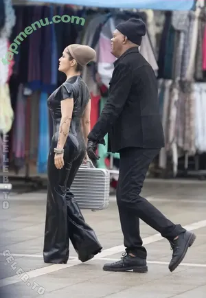 Salma Hayek / salmahayek nude photo #4037