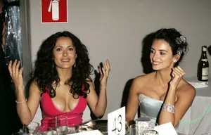 Salma Hayek / salmahayek nude photo #4086