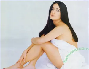 Salma Hayek / salmahayek nude photo #4135