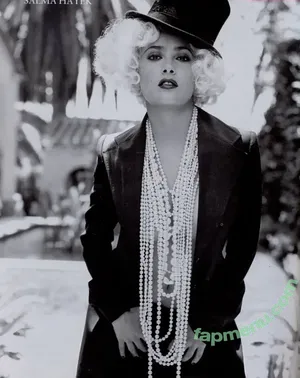 Salma Hayek / salmahayek nude photo #4158