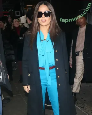 Salma Hayek / salmahayek nude photo #4179