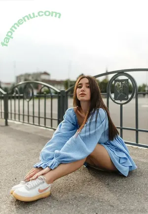  nude photo #0004