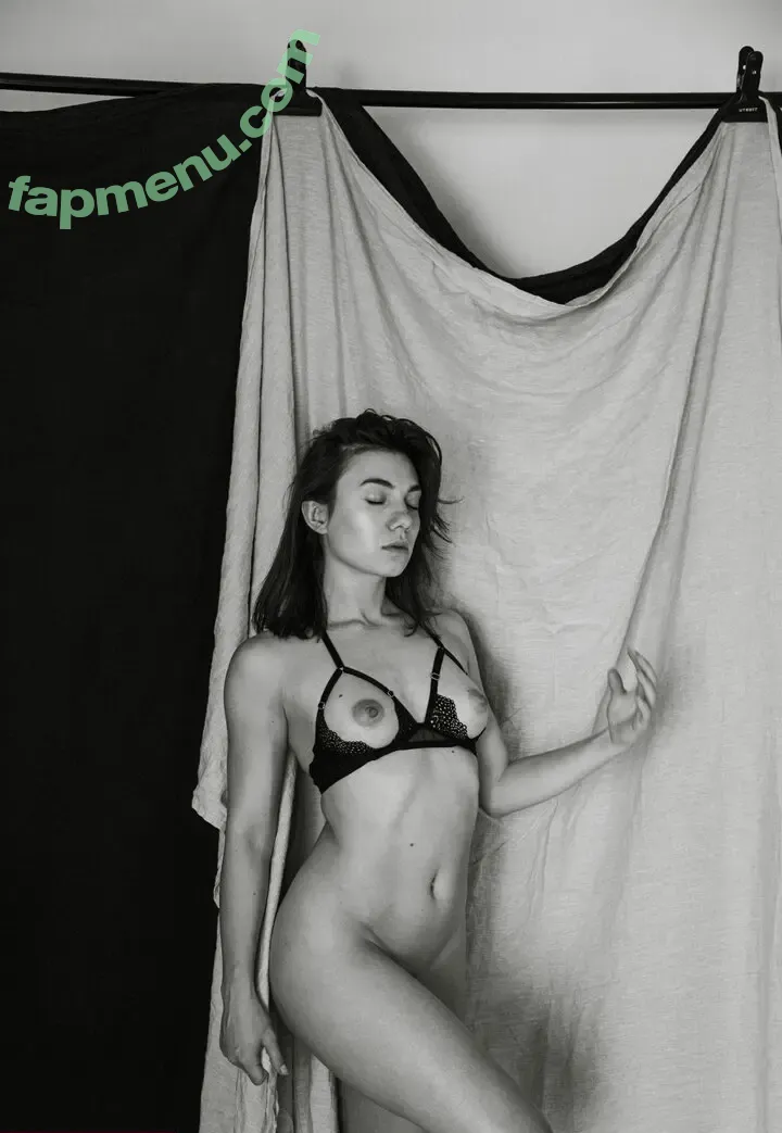 Salome Lancolia nude photo #0019 (salome.lancolia2)
