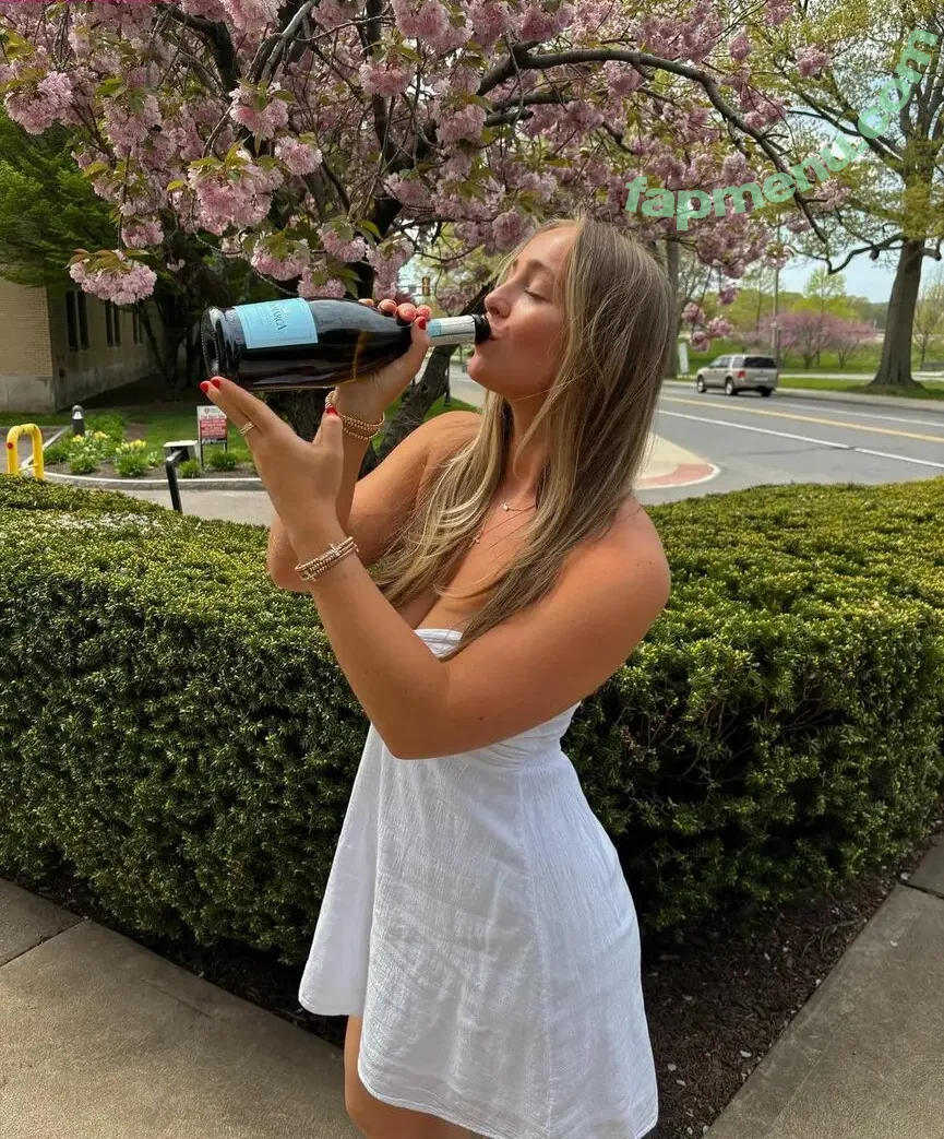 Sam Ahearn nude photo #0099 (samahearn_)