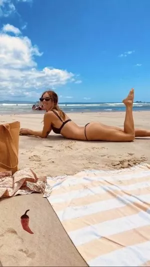 Samara Weaving / samara_weaving / samweaving nude photo #0062